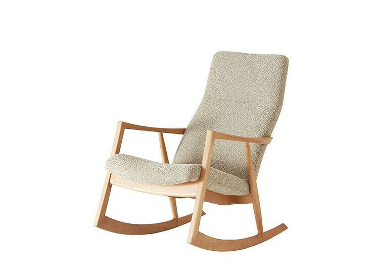 ロッキングチェア（英語: rocking chair, rocker）とは椅子の一種で、椅子の脚の下に、カーブをつけた板（伝統的には木の板や棒だが、近代に入り金属棒も用いられるようになった）が二本取り付けられているもの。板のうち一つは椅子の左側の前後の脚に、もう一つの板は右側の前後の脚に取り付けられており、前脚と後脚の先を、下から覆うように取り付けられている。